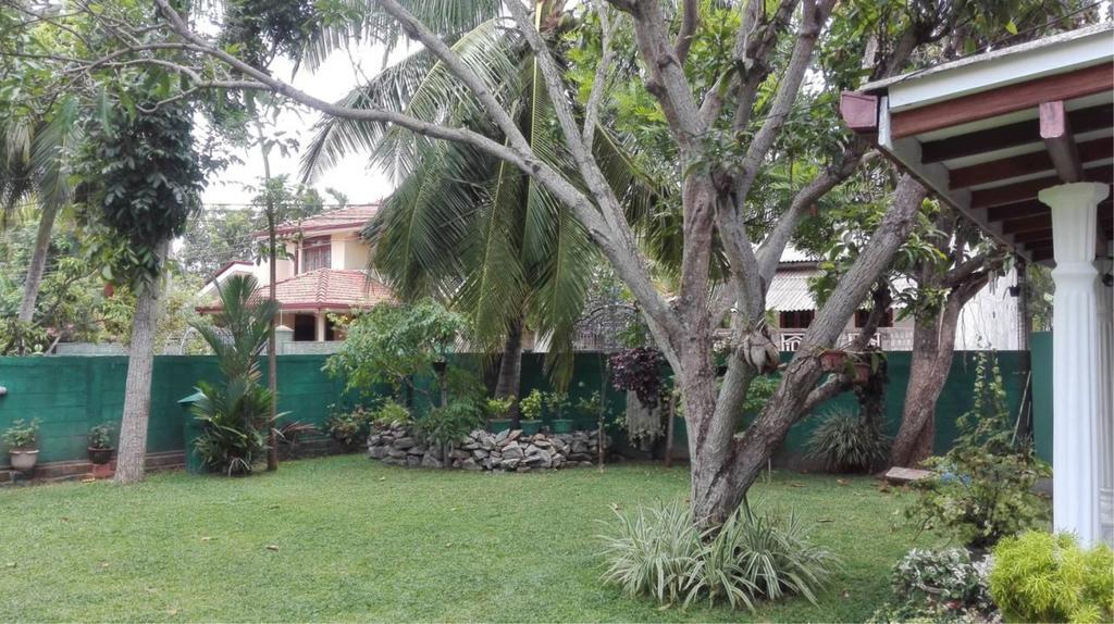 House Of Seya Bed & Breakfast เนกอมโบ ภายนอก รูปภาพ