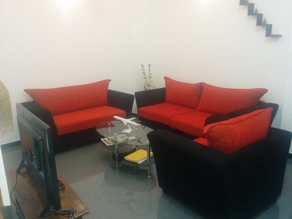 House Of Seya Bed & Breakfast เนกอมโบ ภายนอก รูปภาพ