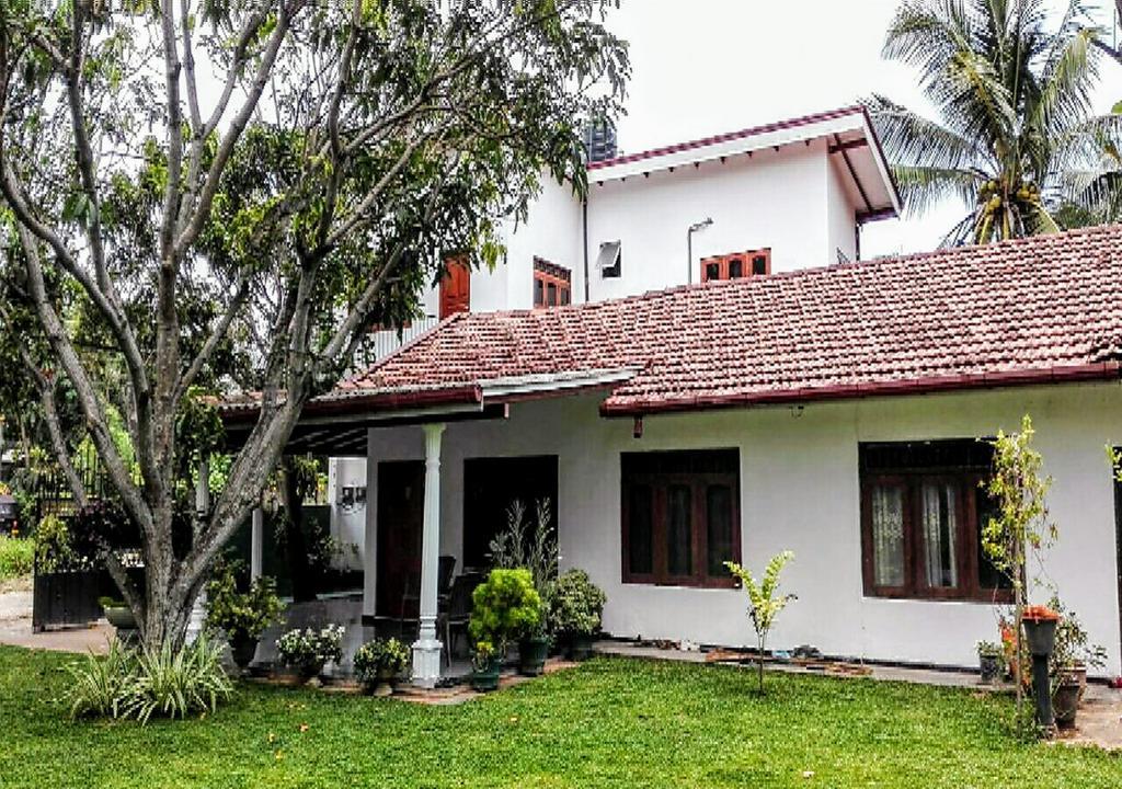 House Of Seya Bed & Breakfast เนกอมโบ ภายนอก รูปภาพ