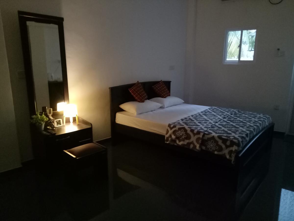 House Of Seya Bed & Breakfast เนกอมโบ ภายนอก รูปภาพ