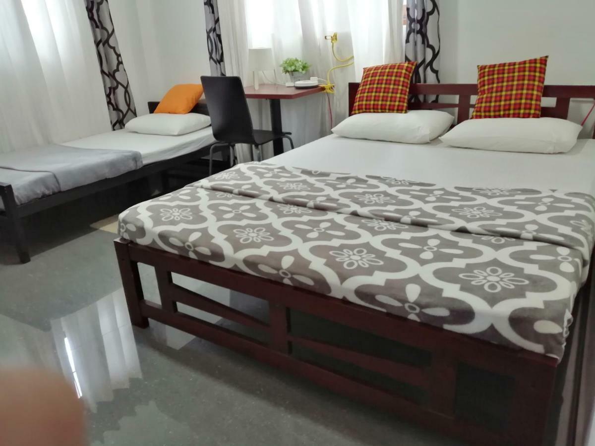 House Of Seya Bed & Breakfast เนกอมโบ ภายนอก รูปภาพ
