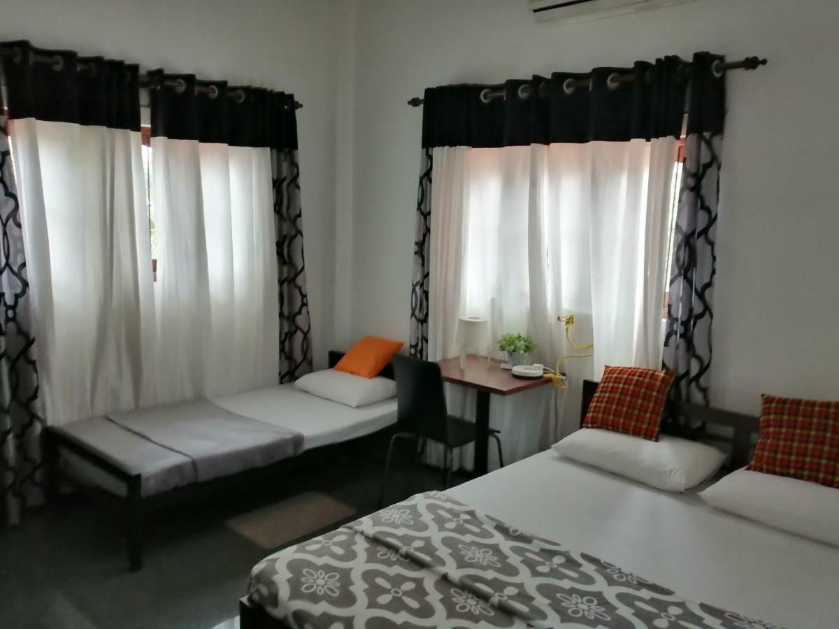 House Of Seya Bed & Breakfast เนกอมโบ ภายนอก รูปภาพ